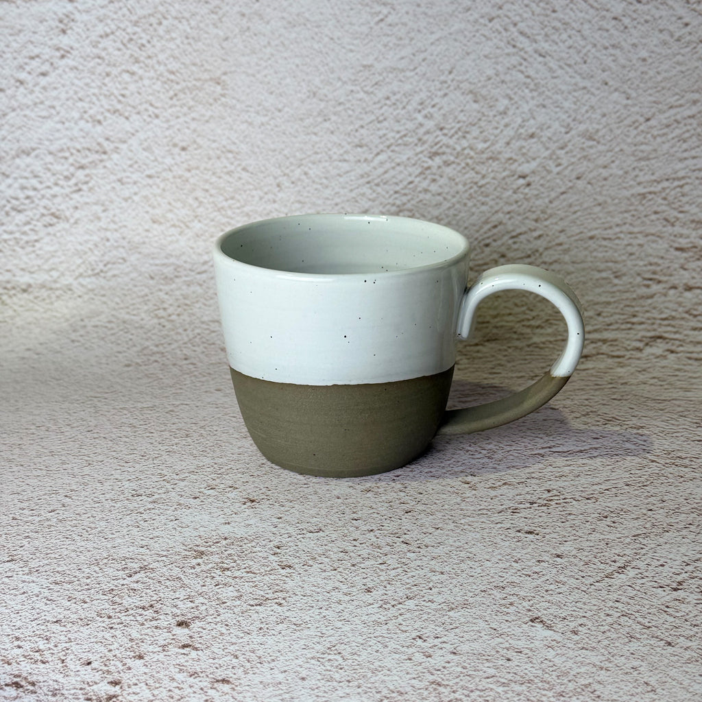 Speckled Stoneware / White Gloss Mug - Short